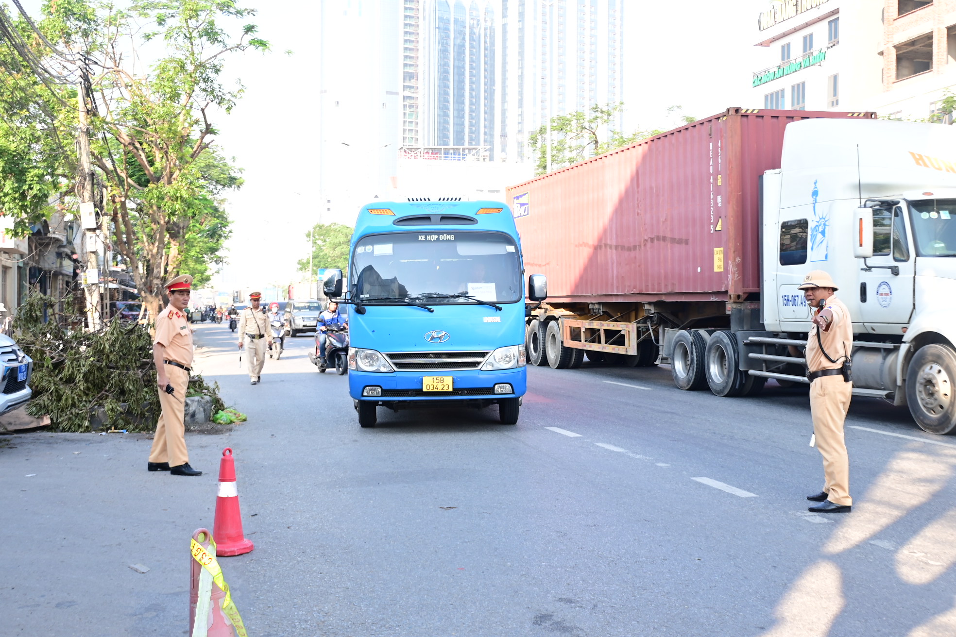 Quy định về chỉ huy, điều khiển giao thông đường bộ của Cảnh sát giao thông